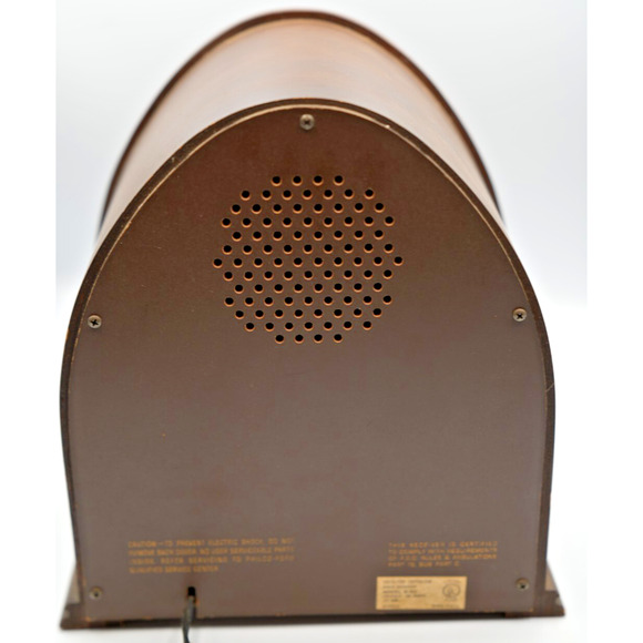 Special Edition Stylized Version of the "Baby Grand" Philco-Ford Corp Radio 1973 - Picture 8 of 11